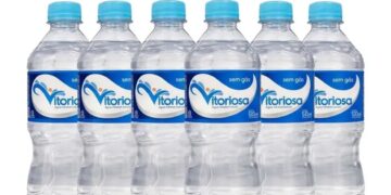 Anvisa interdita água mineral da marca Vitoriosa por conter coliformes