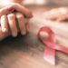 Outubro Rosa reforça o direito da paciente à informação e à escolha no tratamento.