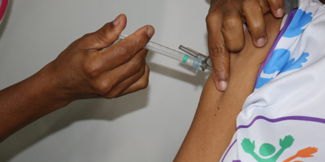 Bahia intensifica trabalhos da vigilância epidemiológica e vacinação para prevenir a reintrodução do sarampo