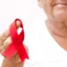 Envelhecimento das pessoas vivendo com HIV reforça importância do cuidado individualizado