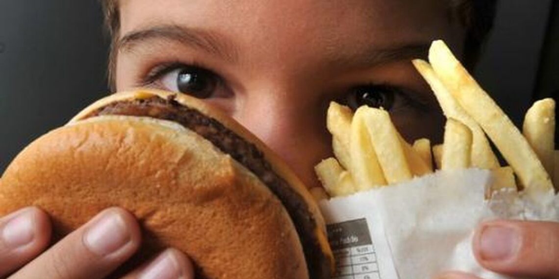 OMS lança guia para enfrentar obesidade em crianças e adolescentes